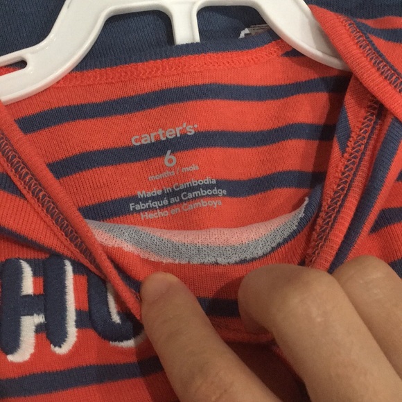 Matching set with pj and T-shirt and footed pants. - Picture 5 of 6